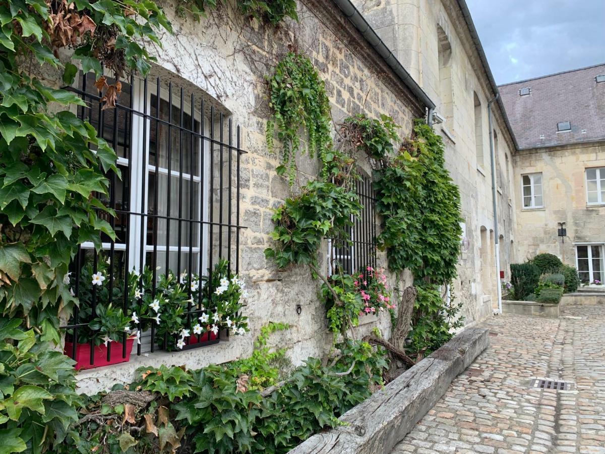 Hotel Le Regent Villers-Cotterêts Exterior foto