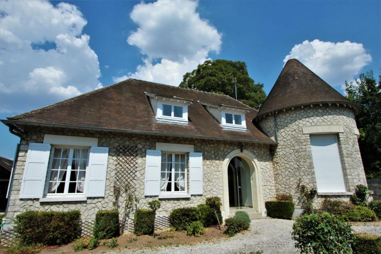 Hotel Le Regent Villers-Cotterêts Exterior foto